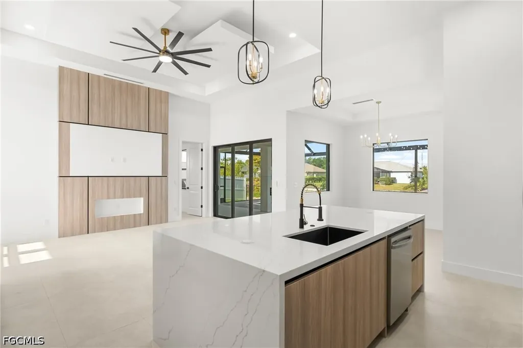 222 SE 2nd Avenue Cape Coral FL 33990