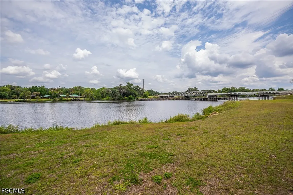 75 Ft Denaud Bridge Way Labelle FL 33935