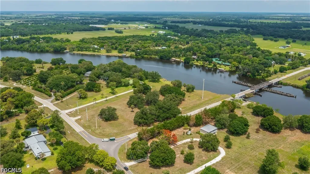 75 Ft Denaud Bridge Way Labelle FL 33935