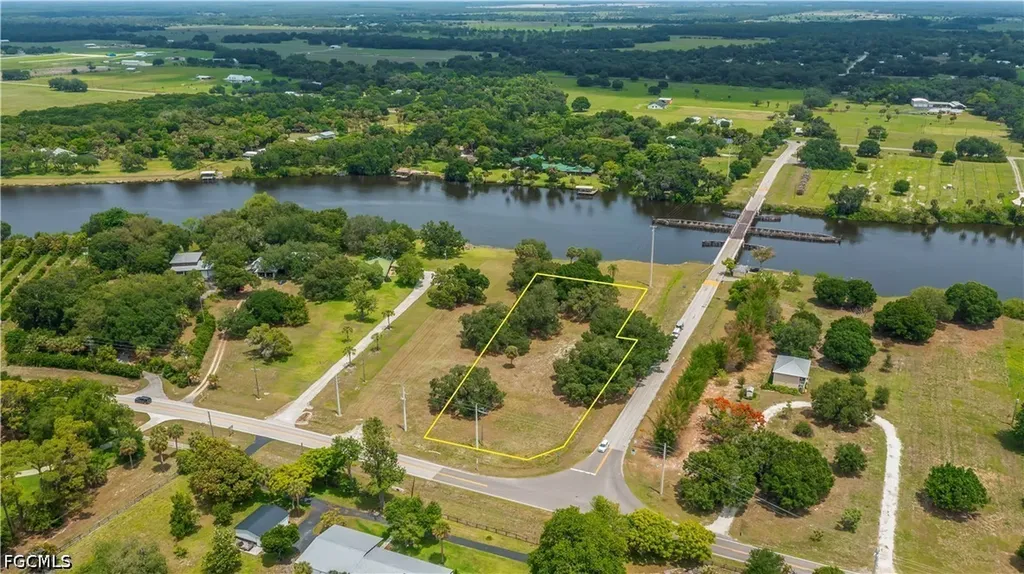 75 Ft Denaud Bridge Way Labelle FL 33935