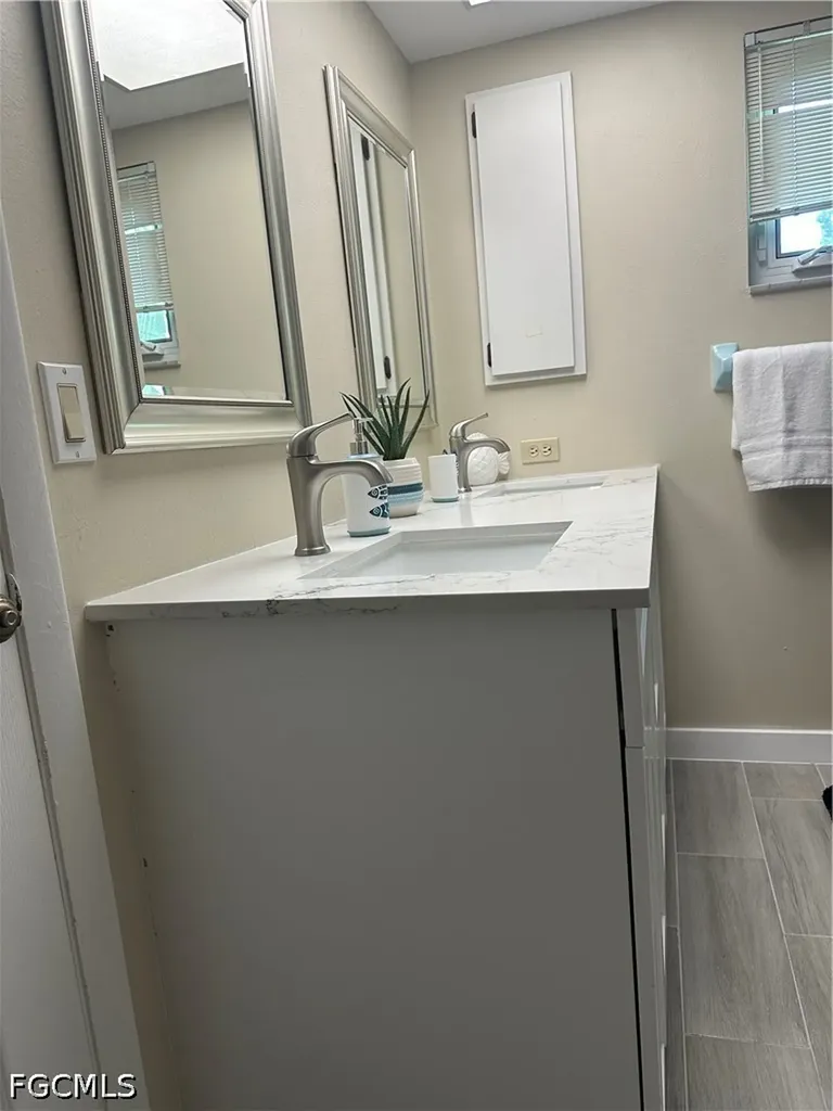 1406 SE 22nd Street Cape Coral FL 33990