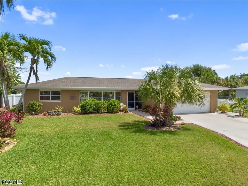 1685 N Hermitage Road Fort Myers FL 33919