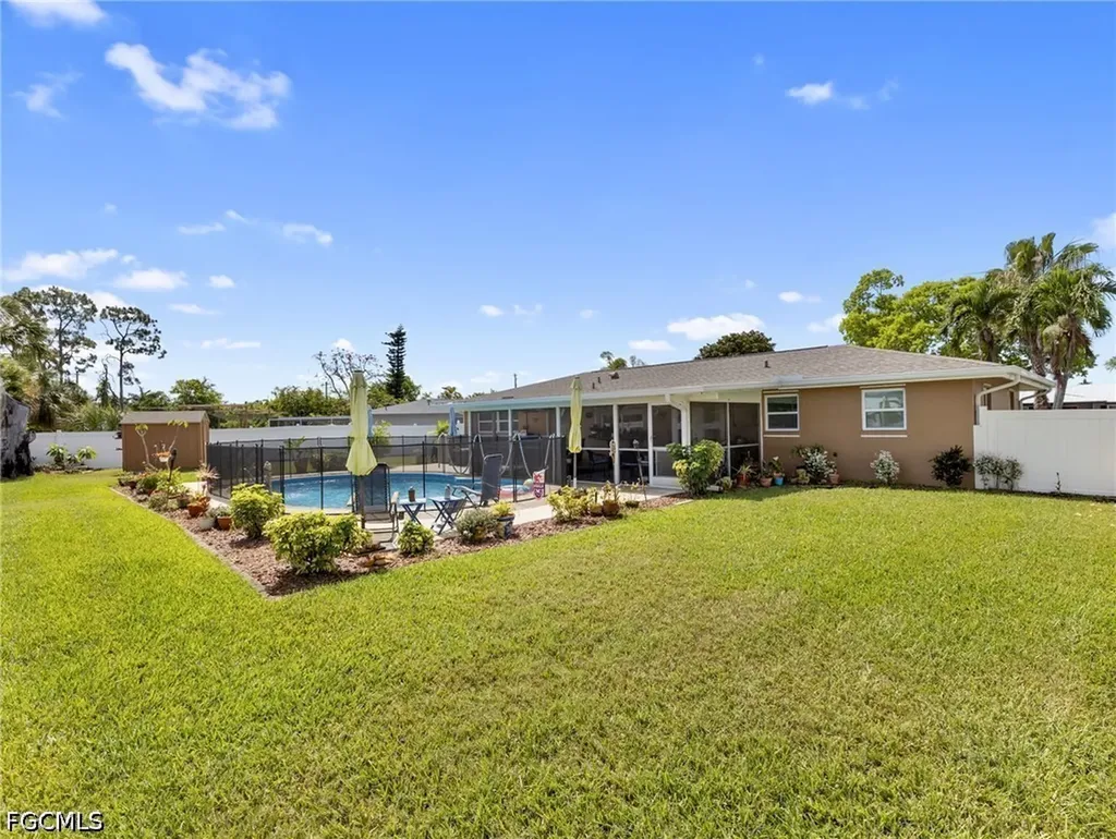 1685 N Hermitage Road Fort Myers FL 33919