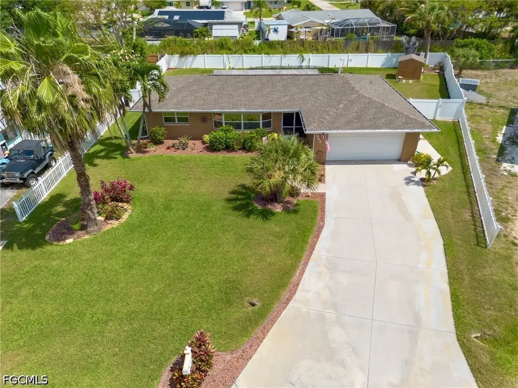 1685 N Hermitage Road Fort Myers FL 33919