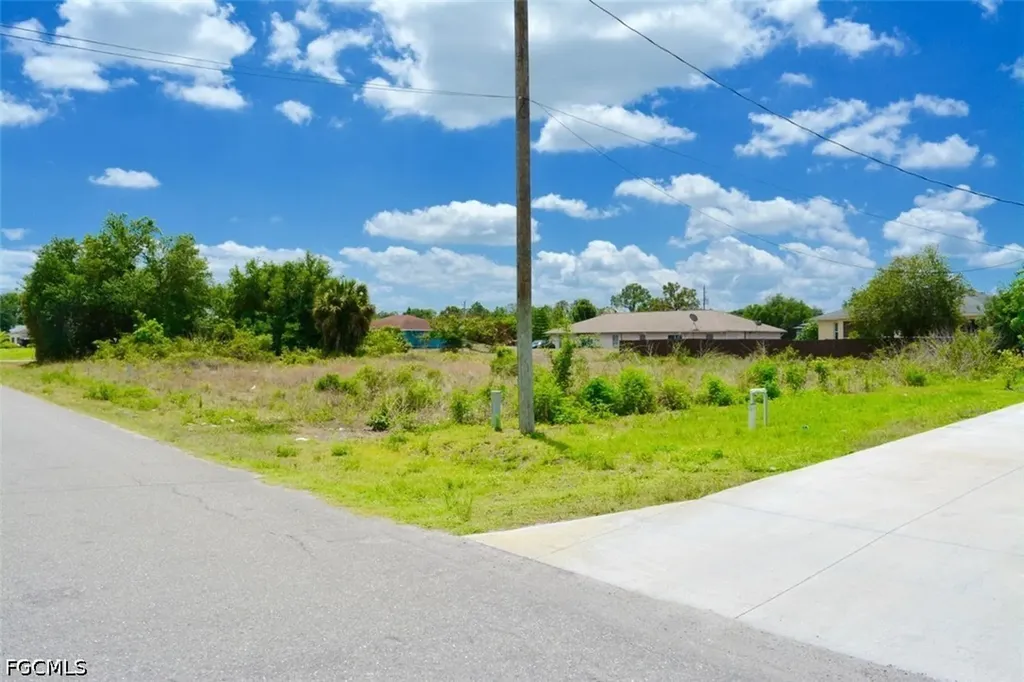 4507 27th Street SW Lehigh Acres FL 33973