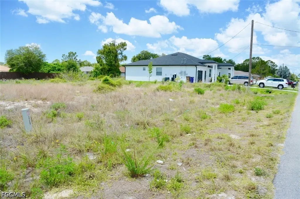 4507 27th Street SW Lehigh Acres FL 33973