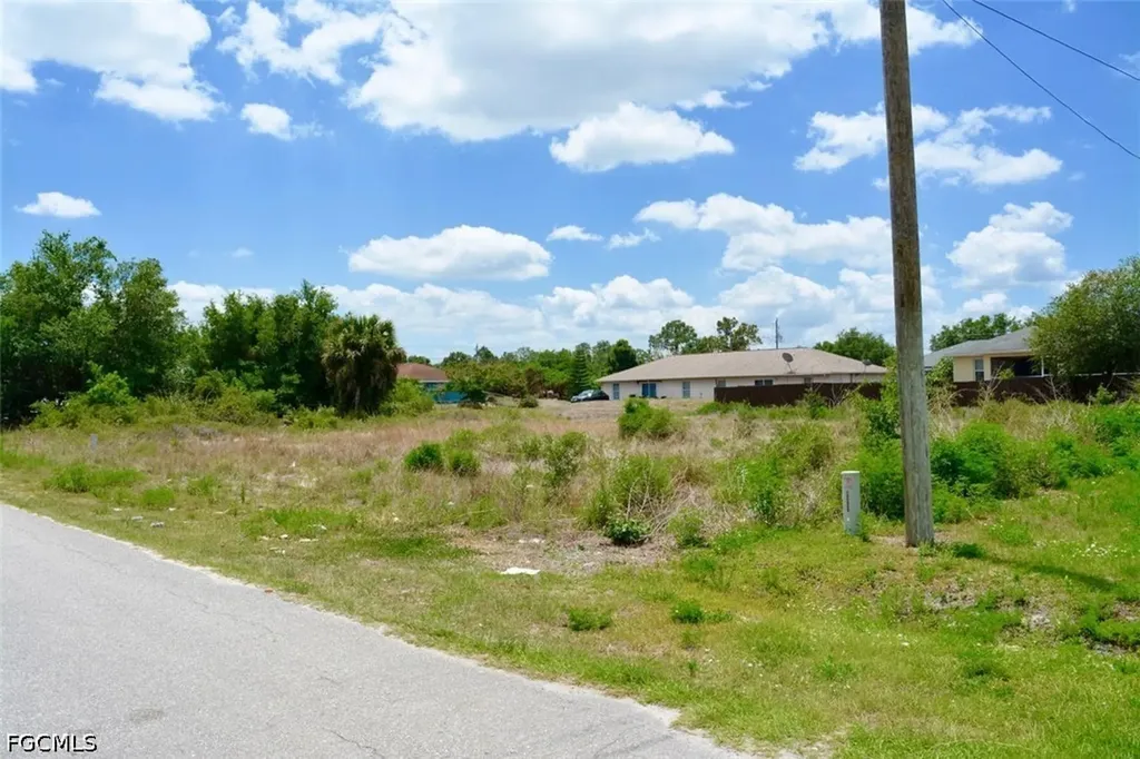 4507 27th Street SW Lehigh Acres FL 33973