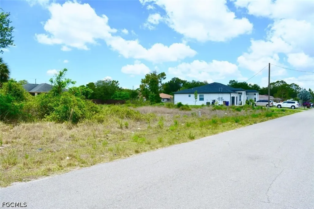 4507 27th Street SW Lehigh Acres FL 33973