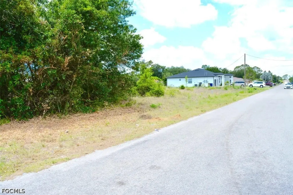 4507 27th Street SW Lehigh Acres FL 33973