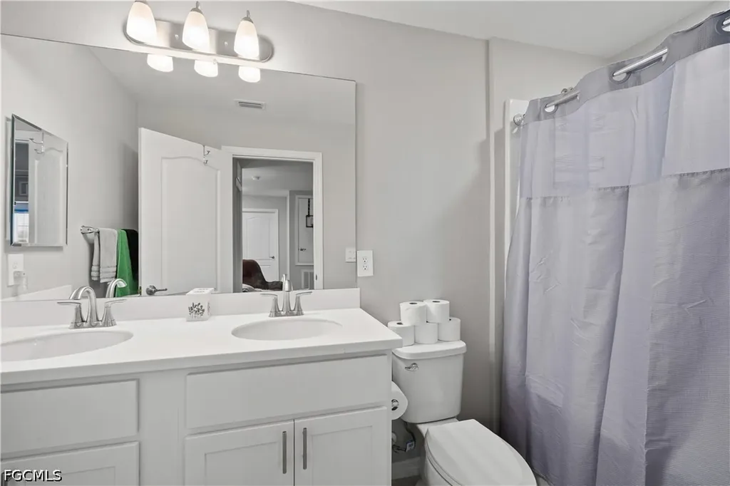 8944 Cascade Price Circle North Fort Myers FL 33917