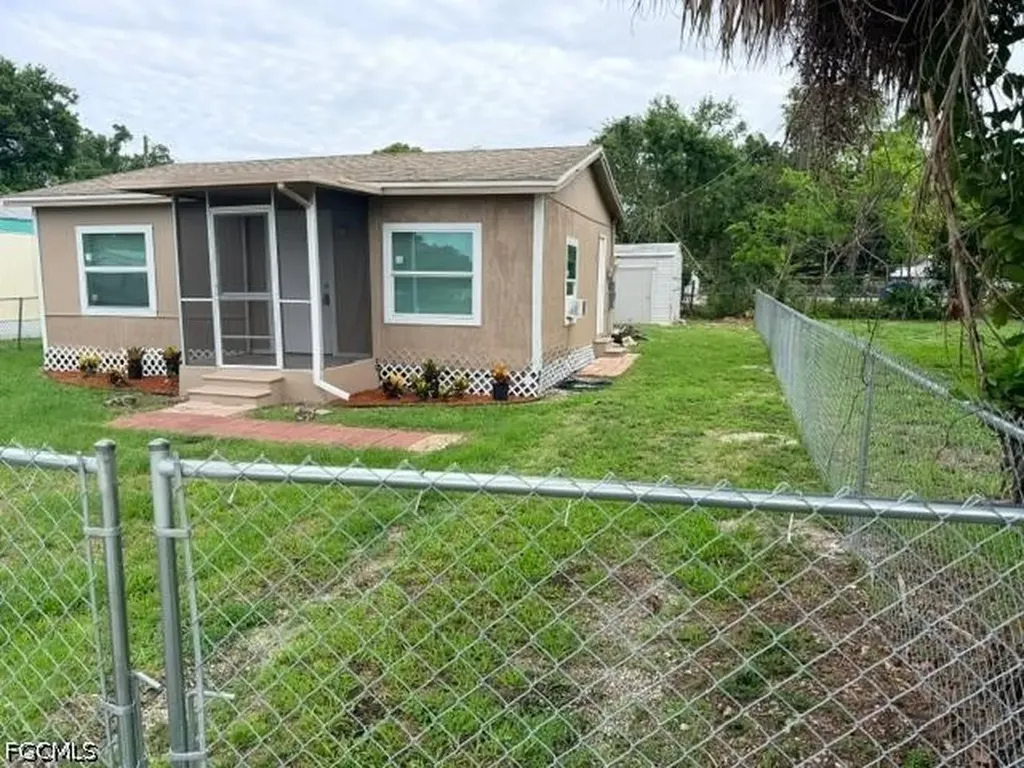 332 Stockton Street North Fort Myers FL 33903
