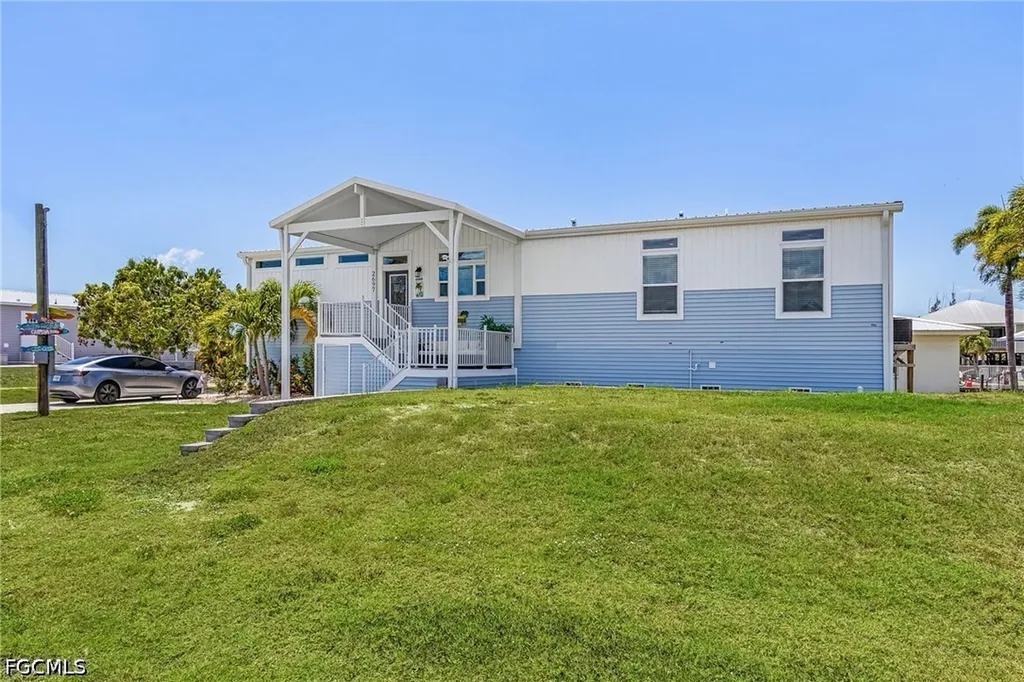 2697 Heron Court St. James City FL 33956