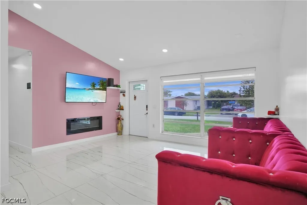 8641 NW 8th Street Pembroke Pines FL 33024