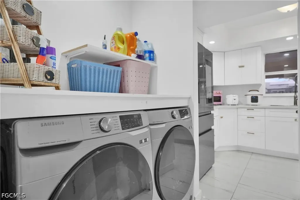 8641 NW 8th Street Pembroke Pines FL 33024