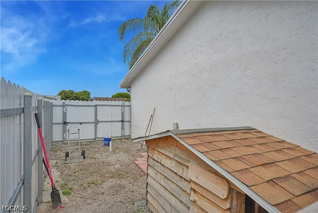 8641 NW 8th Street Pembroke Pines FL 33024