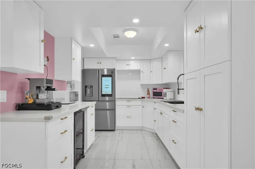 8641 NW 8th Street Pembroke Pines FL 33024