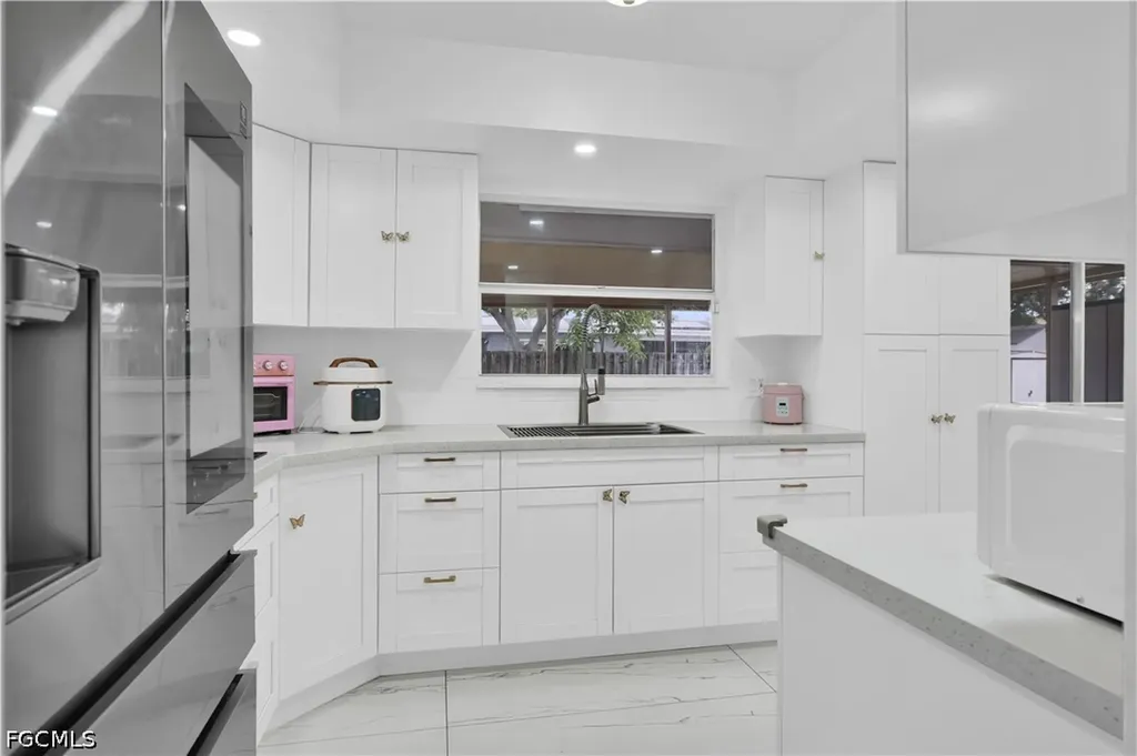 8641 NW 8th Street Pembroke Pines FL 33024