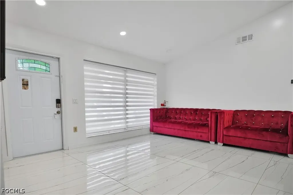 8641 NW 8th Street Pembroke Pines FL 33024