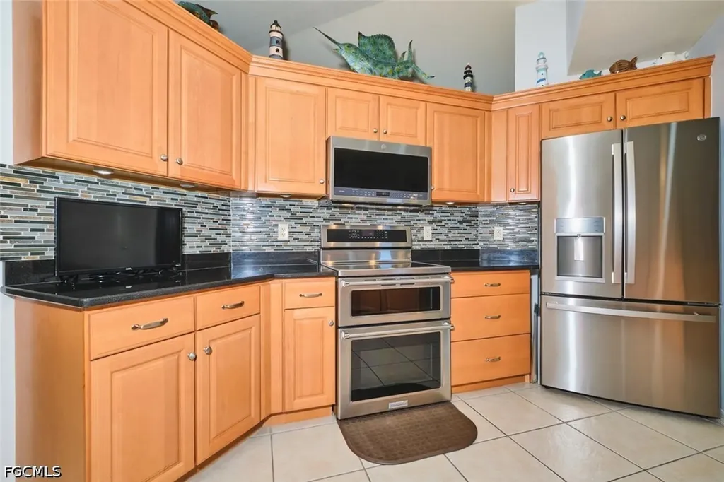 844 NE 6th Avenue Cape Coral FL 33909
