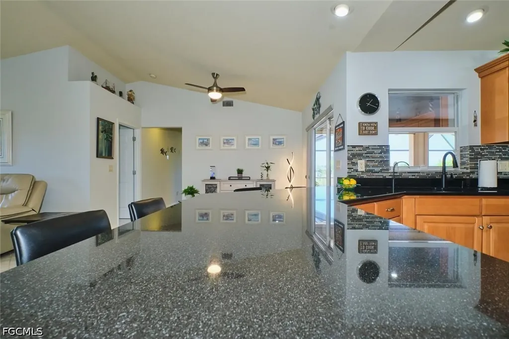 844 NE 6th Avenue Cape Coral FL 33909