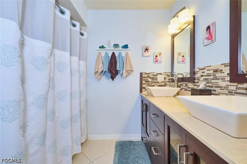 844 NE 6th Avenue Cape Coral FL 33909