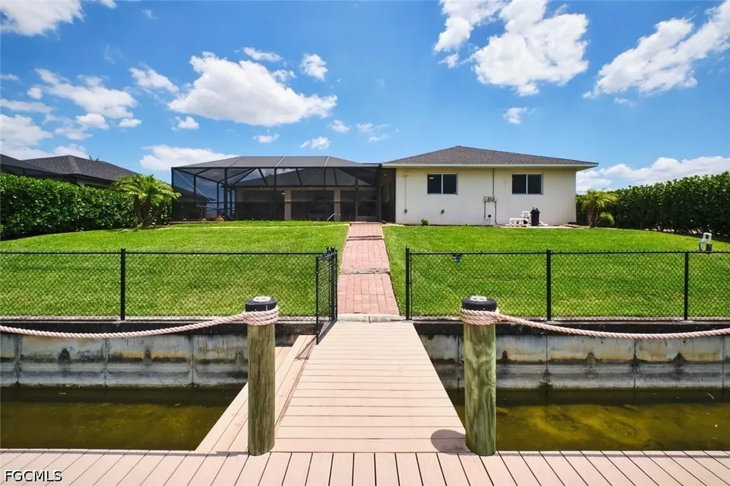 844 NE 6th Avenue Cape Coral FL 33909