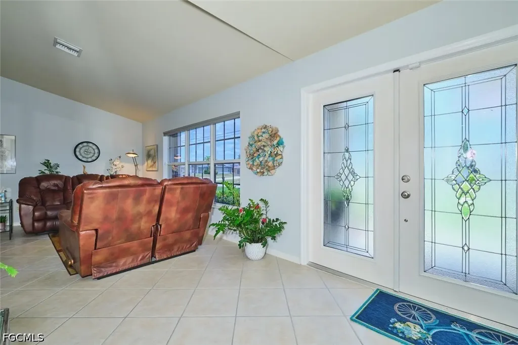 844 NE 6th Avenue Cape Coral FL 33909
