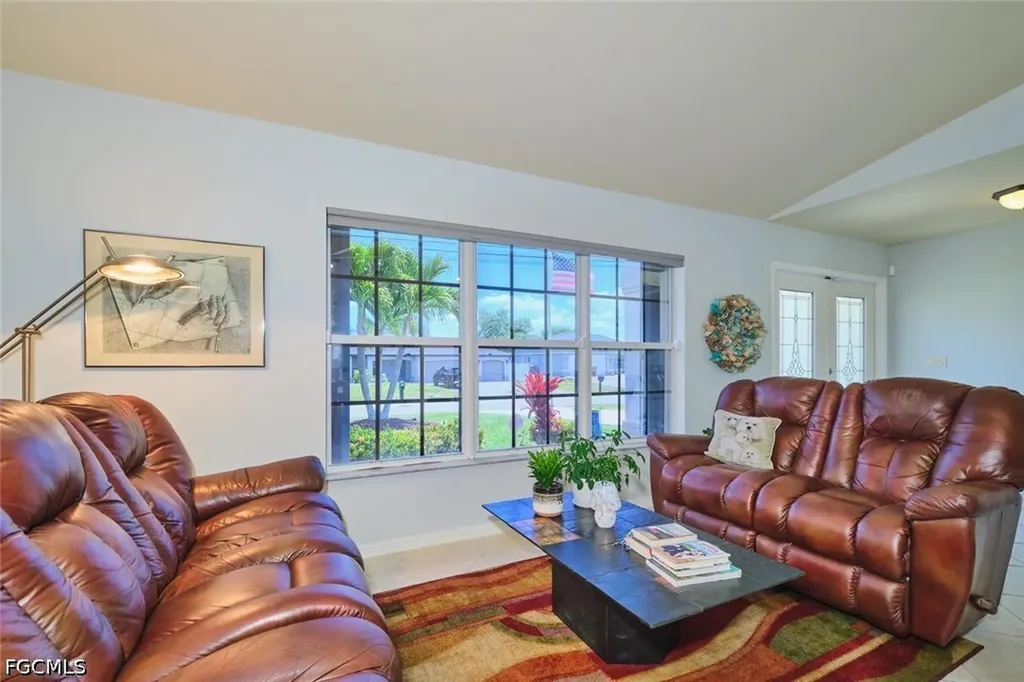 844 NE 6th Avenue Cape Coral FL 33909