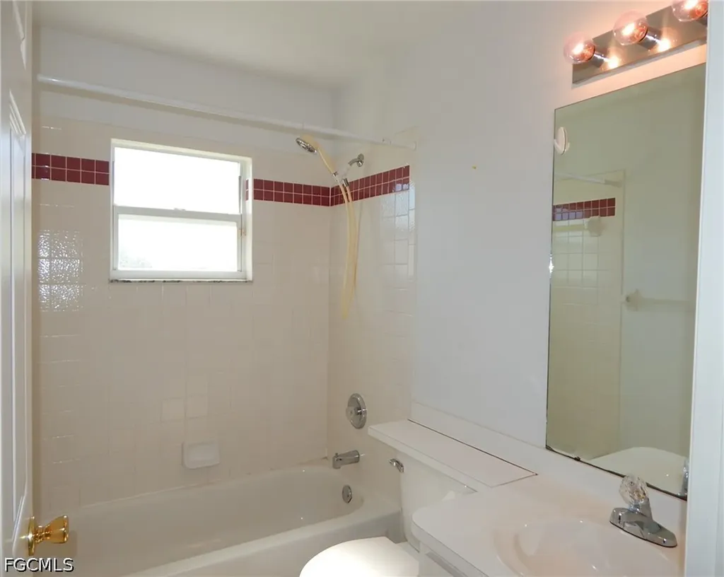 135 SE 29th Street Cape Coral FL 33904