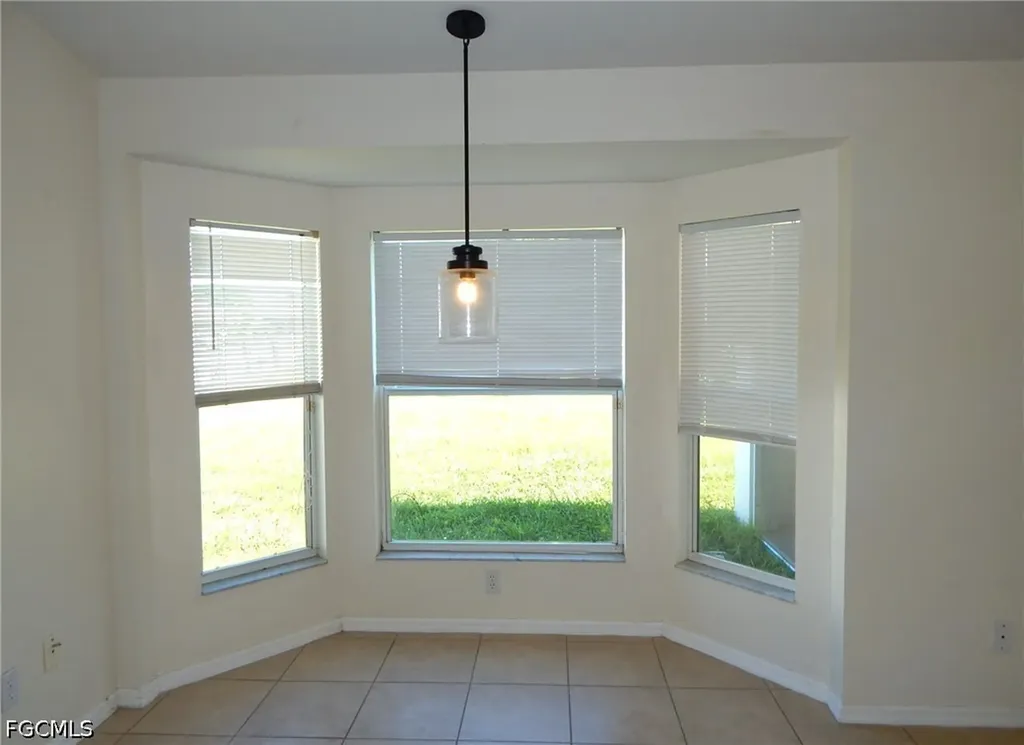135 SE 29th Street Cape Coral FL 33904