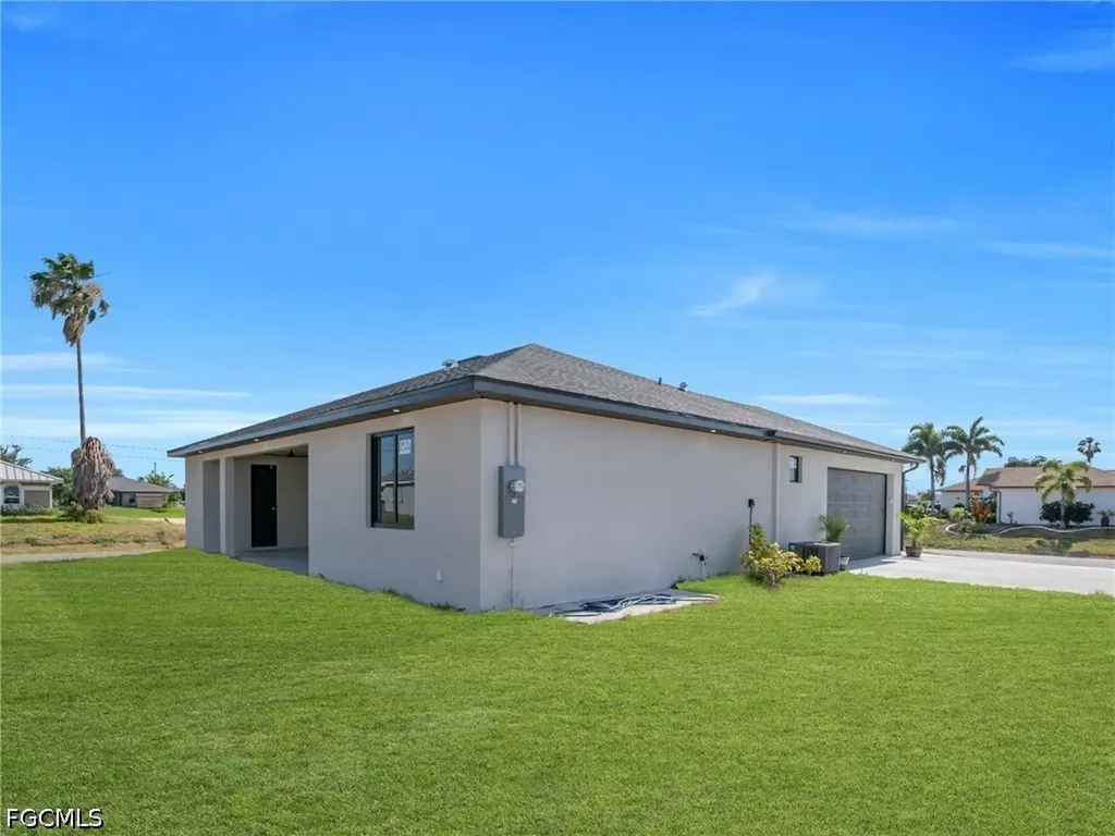 1201 NE 12th Place Cape Coral FL 33909