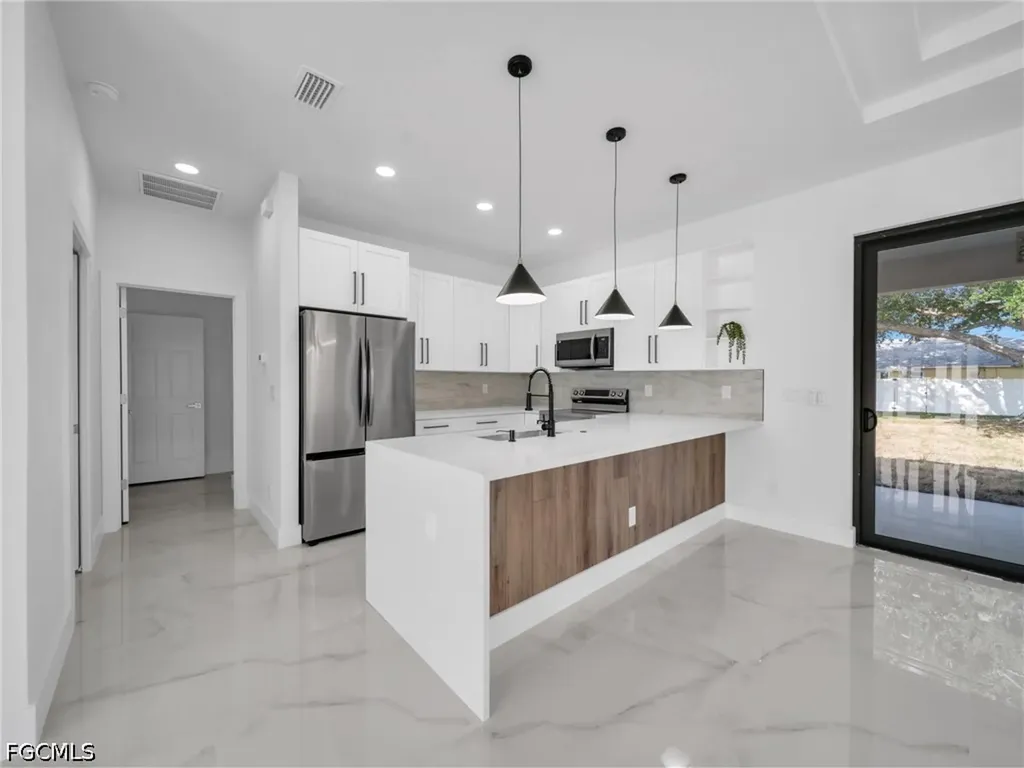 1201 NE 12th Place Cape Coral FL 33909