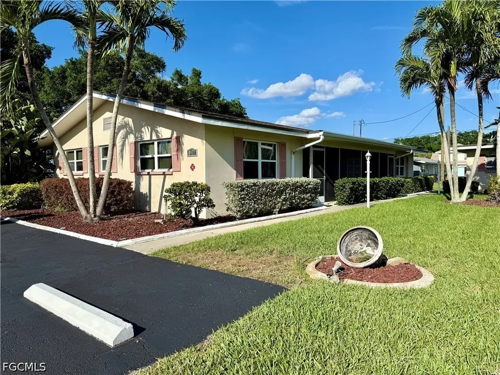 4937 Viceroy Court Cape Coral FL 33904