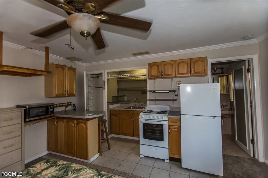 4937 Viceroy Court Cape Coral FL 33904
