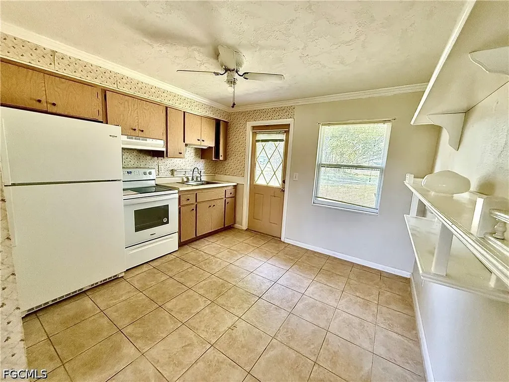 4937 Viceroy Court Cape Coral FL 33904