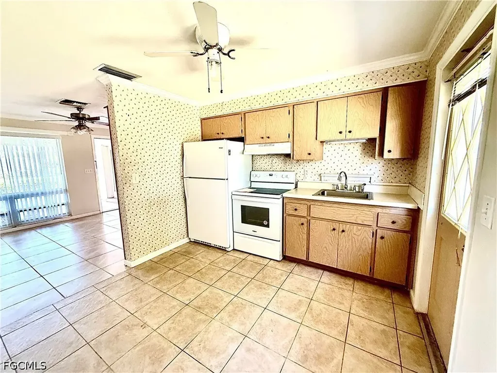 4937 Viceroy Court Cape Coral FL 33904