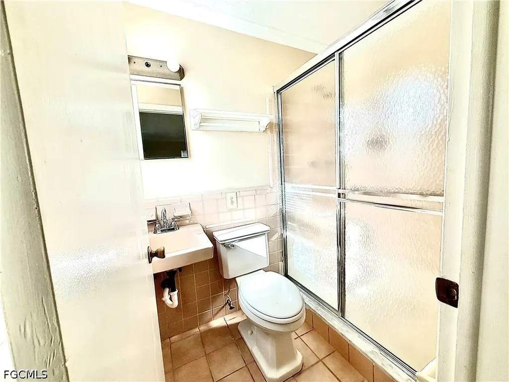 4937 Viceroy Court Cape Coral FL 33904