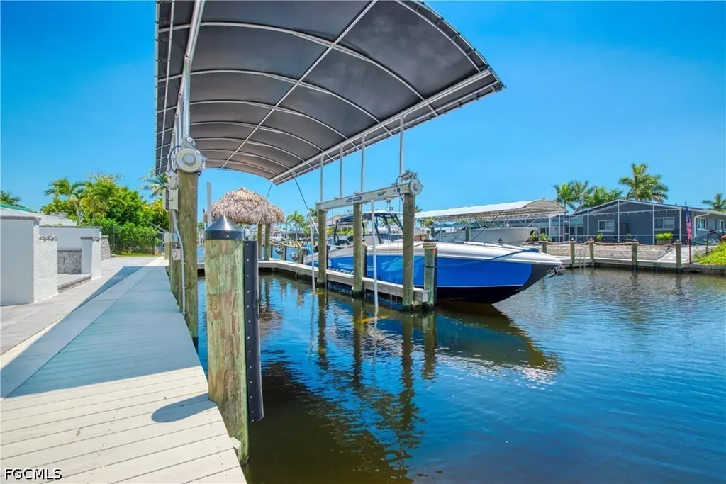 5326 Bayshore Avenue Cape Coral FL 33904