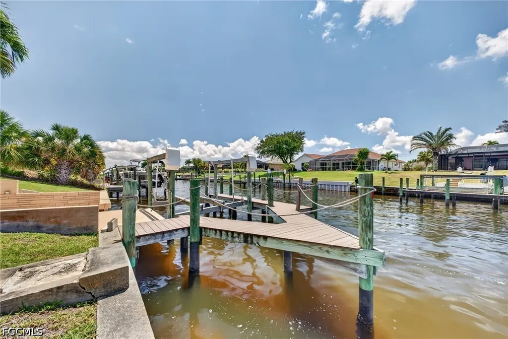 1314 Shelby Parkway Cape Coral FL 33904
