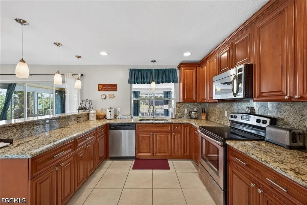 1314 Shelby Parkway Cape Coral FL 33904