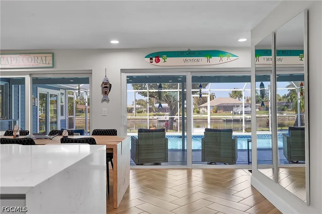 1221 SE 43rd Terrace Cape Coral FL 33904