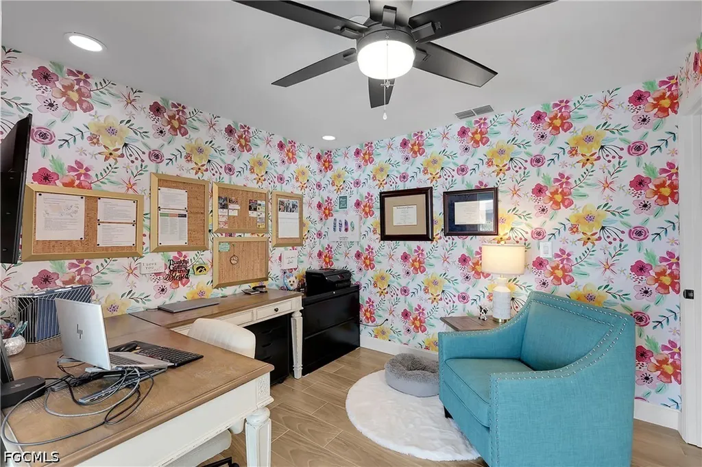 1221 SE 43rd Terrace Cape Coral FL 33904