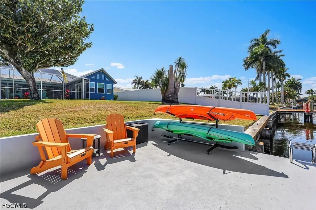 1221 SE 43rd Terrace Cape Coral FL 33904