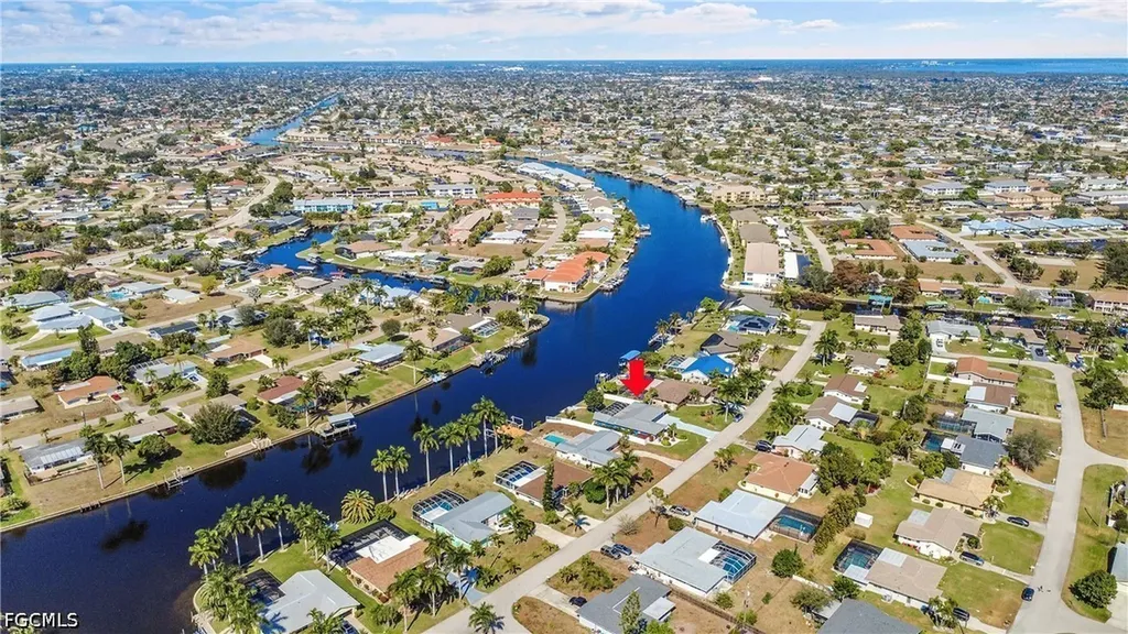 1221 SE 43rd Terrace Cape Coral FL 33904