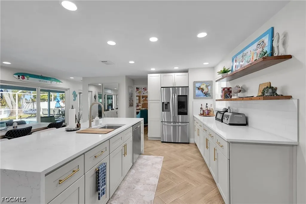 1221 SE 43rd Terrace Cape Coral FL 33904