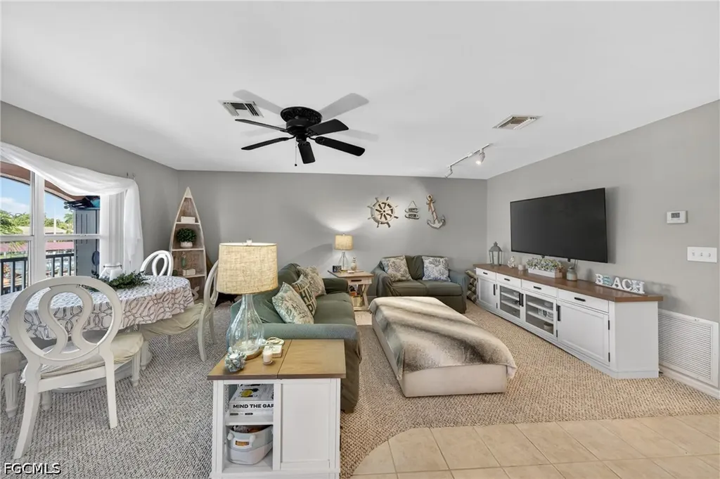 1308 SE 42nd Street Cape Coral FL 33904