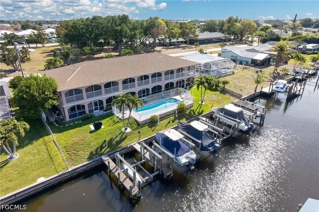1308 SE 42nd Street Cape Coral FL 33904