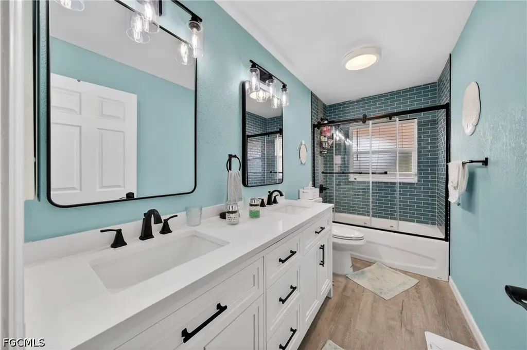 1308 SE 42nd Street Cape Coral FL 33904