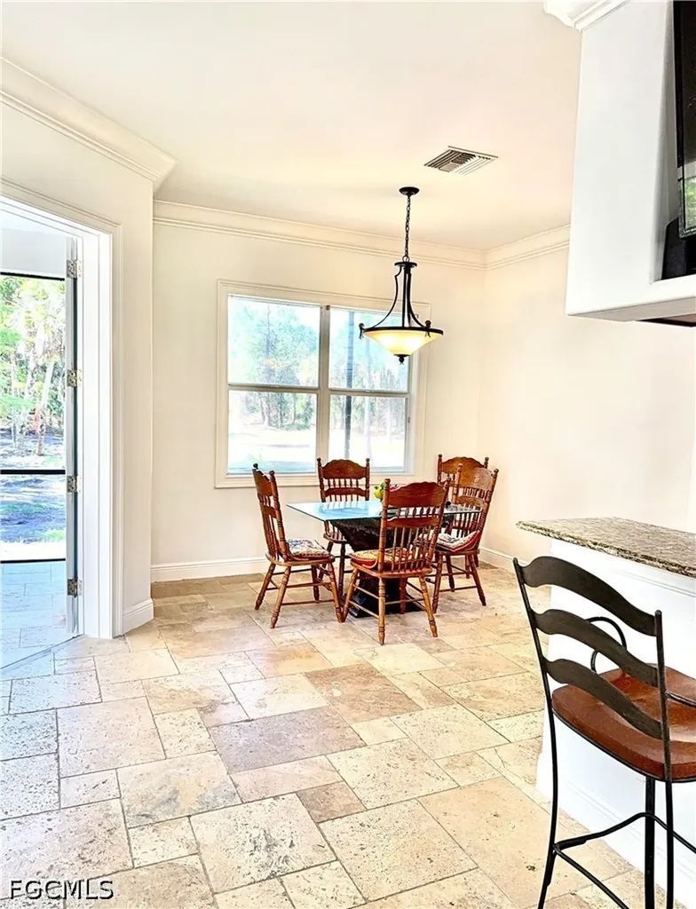 2410 4th Avenue NE Naples FL 34120