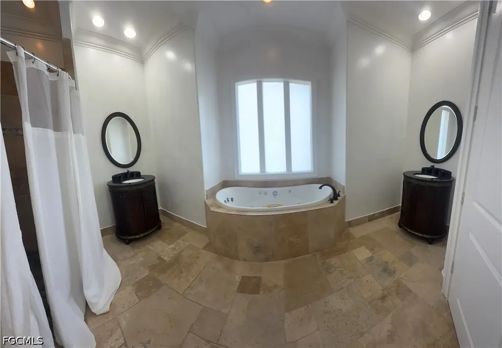 2410 4th Avenue NE Naples FL 34120